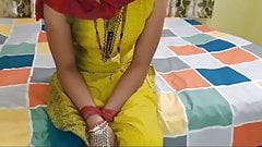 Hindi Audio Bhabhi Fuck Teacher In Hotel Room